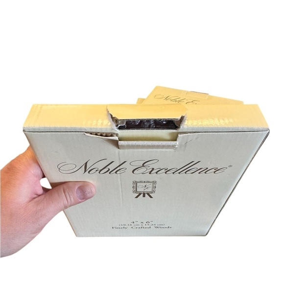 Set of 4 Noble Excellence Finely Crafted Wood Picture Frame 4x6 - Picture 6 of 8